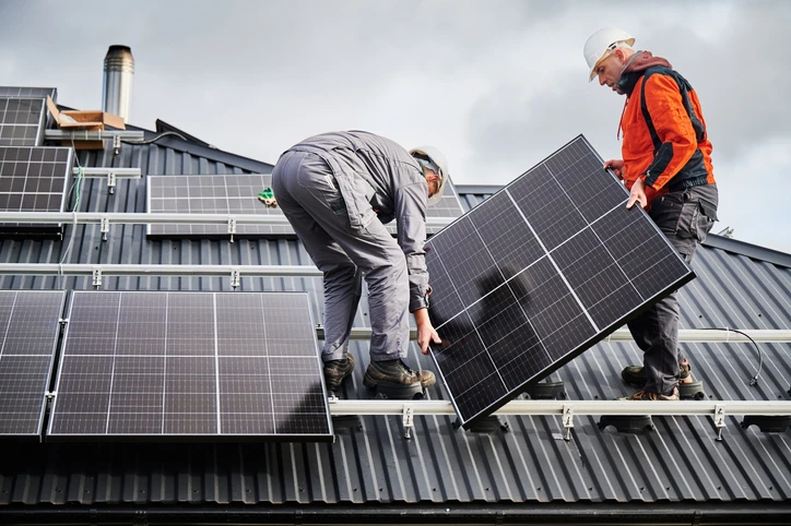 Como transferir energia solar para outra residência: descubra agora