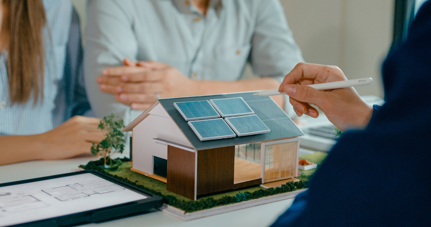 Investimento em energia solar: veja vantagens, riscos e retorno