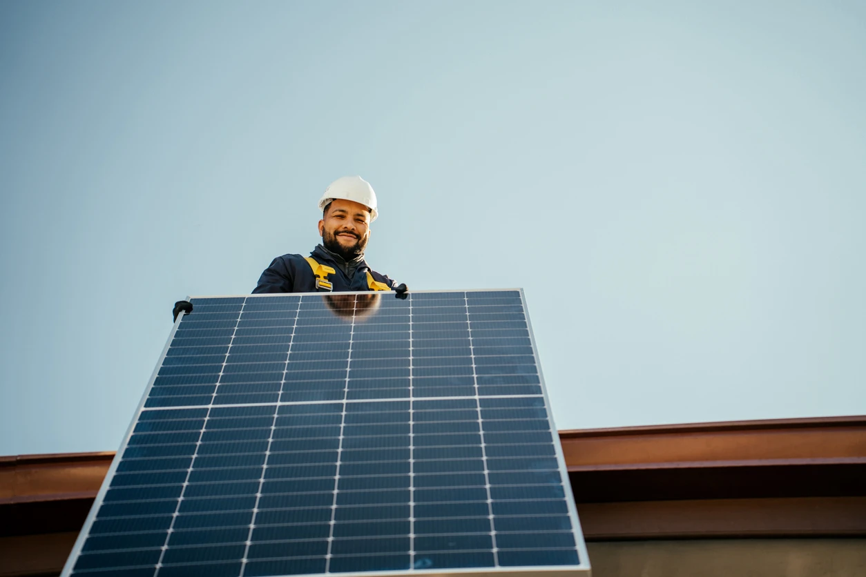 Inversão de fluxo na energia solar: o que é e como resolver